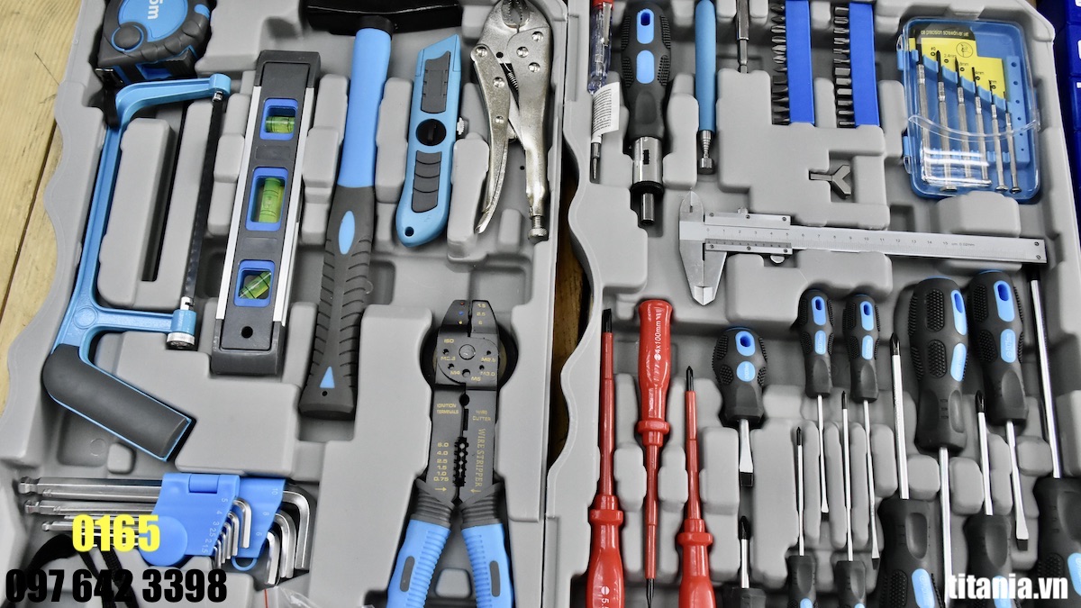 Các chi tiết trong khoang riêng biệt, ngăn nắp FERVI 0165