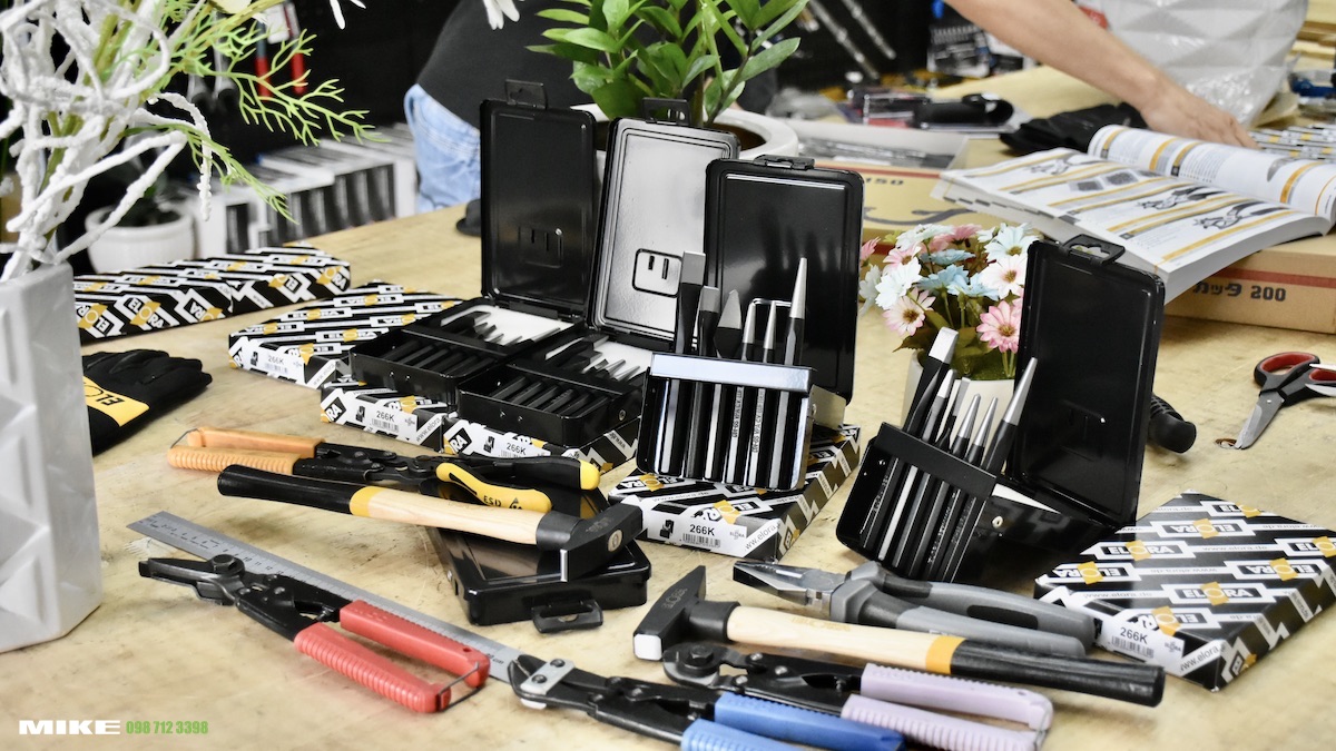 266K bộ đục dẹt, xảm, tròn, lấy dấu gồm 6 cây của Elora