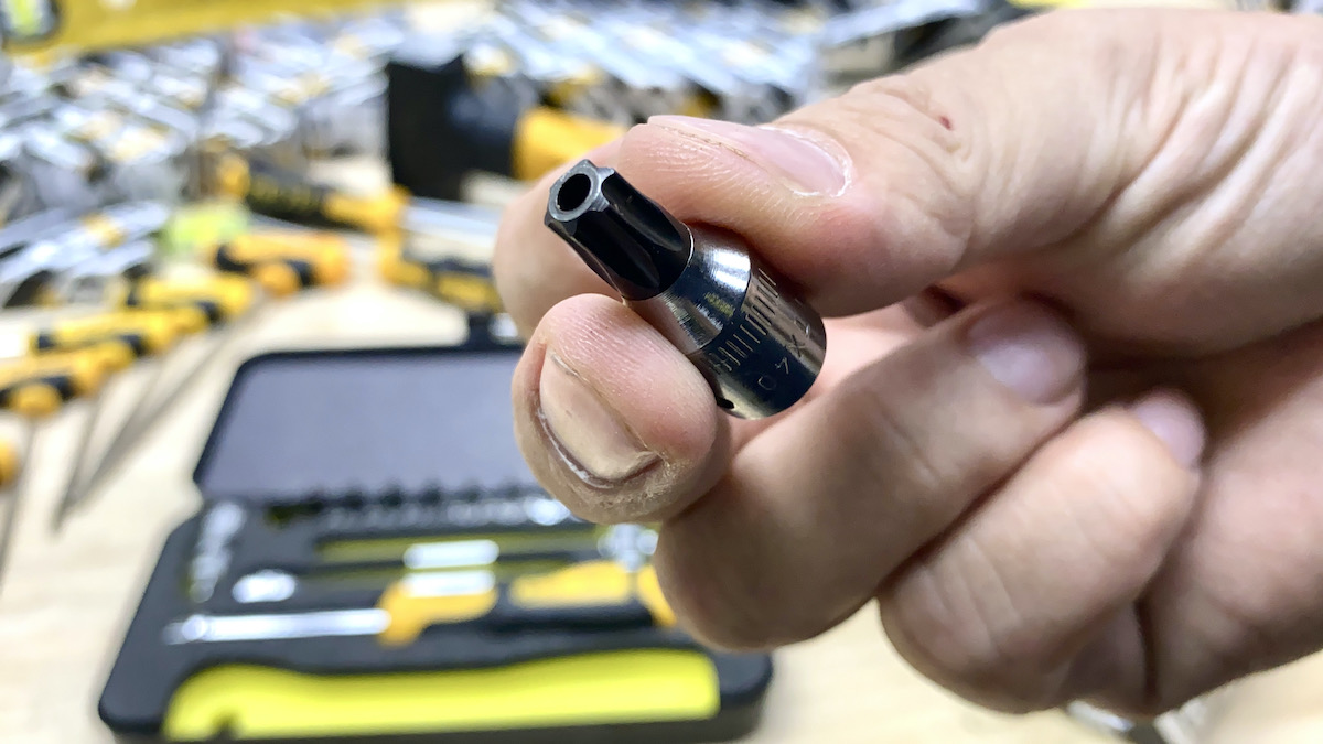 3243-TTX Đầu vít sao có lỗ Elora Germany