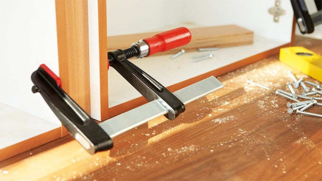 Vam kẹp gỗ chữ F, độ mở ngàm từ 100-1500mm, loại siết lực bằng tay vặn cán gỗ