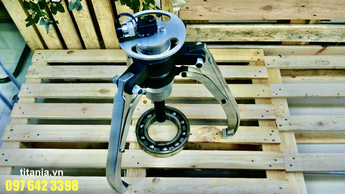 PRE3000 Vam 3 chấu hoạt động bằng thủy lực