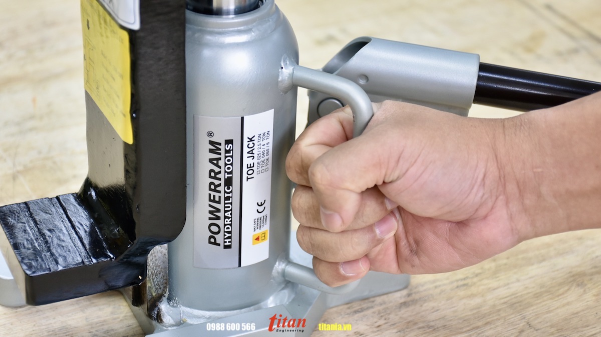 Tay xách di chuyển dễ dàng