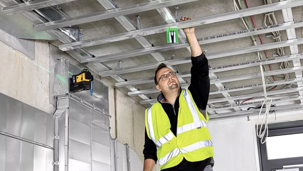 Ứng dụng của đế gá từ treo máy cân bằng laser SUB 10 của Stabila 19815