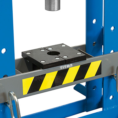 Máy ép thủy lực 10 tấn FERVI P001/10, kiểu khung chữ H, bơm tay.