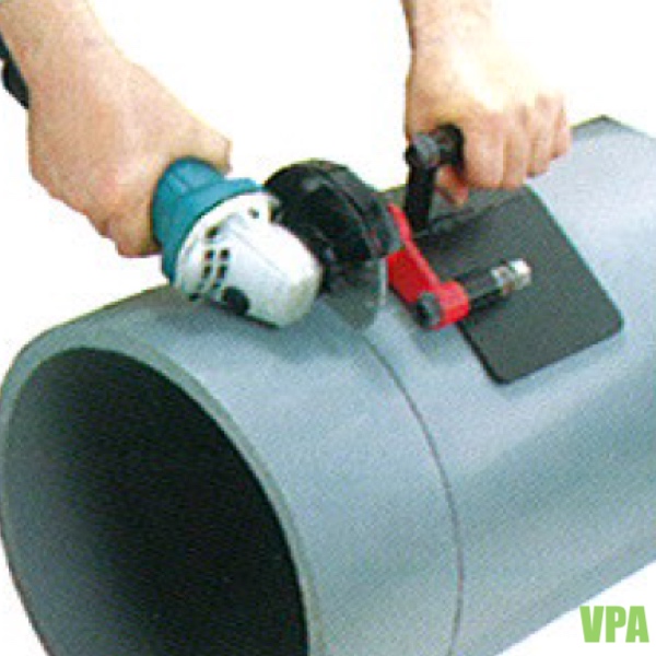 kết hợp với máy cắt ống cầm tay thành bộ hoàn chỉnh