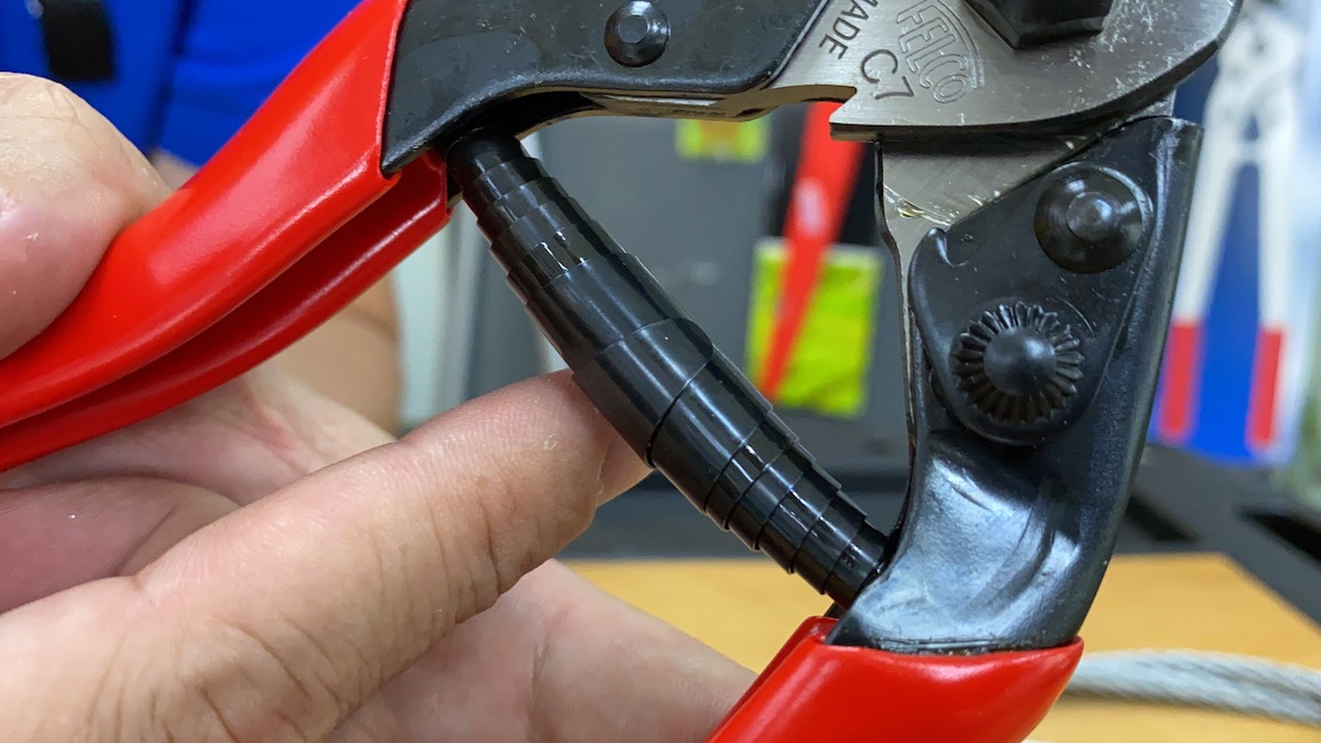 Lò xo đàn hồi của kéo C7 dạng con sâu FELCO C7