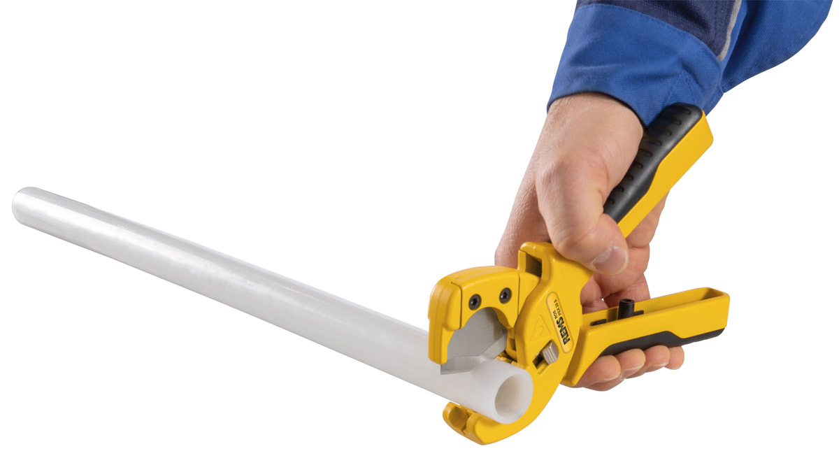 Kéo cắt ống nhựa mềm REMS ROS PAX 28S, sản xuất tại Đức.