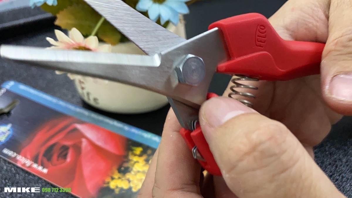 Lò xo trên kéo tỉa hoa dạng cuộn FELCO 310