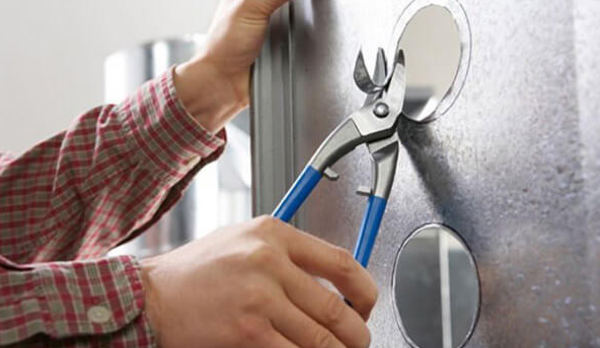 Kéo cắt tấm kim loại bo khoét tròn BESSEY D214