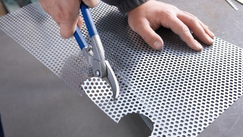 Kéo cắt tôn dày 1.0mm BESSEY D208, lưỡi cong cắt đường tròn