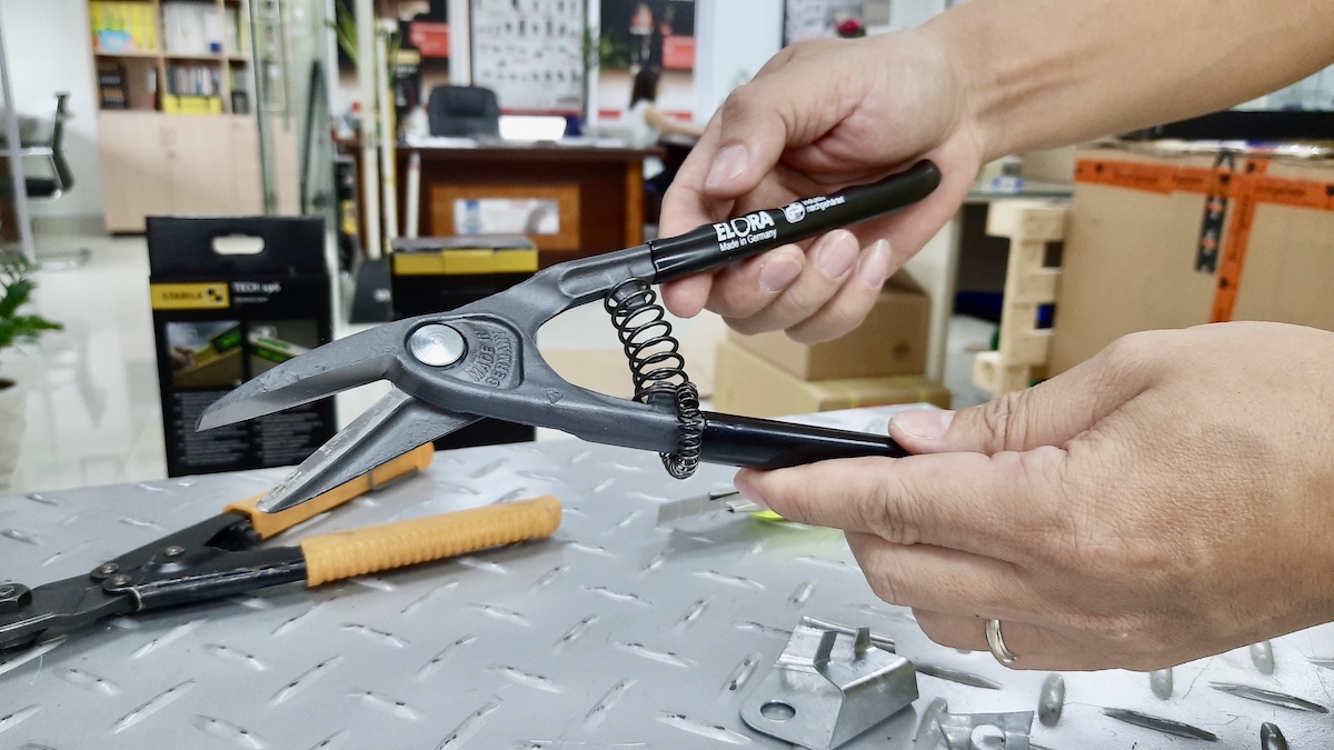 488R kéo cắt tôn mỏ sếu cán dài 250mm ELORA