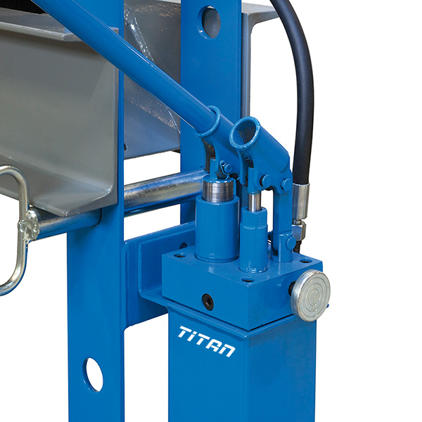 Máy ép thủy lực 30 tấn FERVI P001/30, bơm 2 cấp tốc độ, xylanh động.