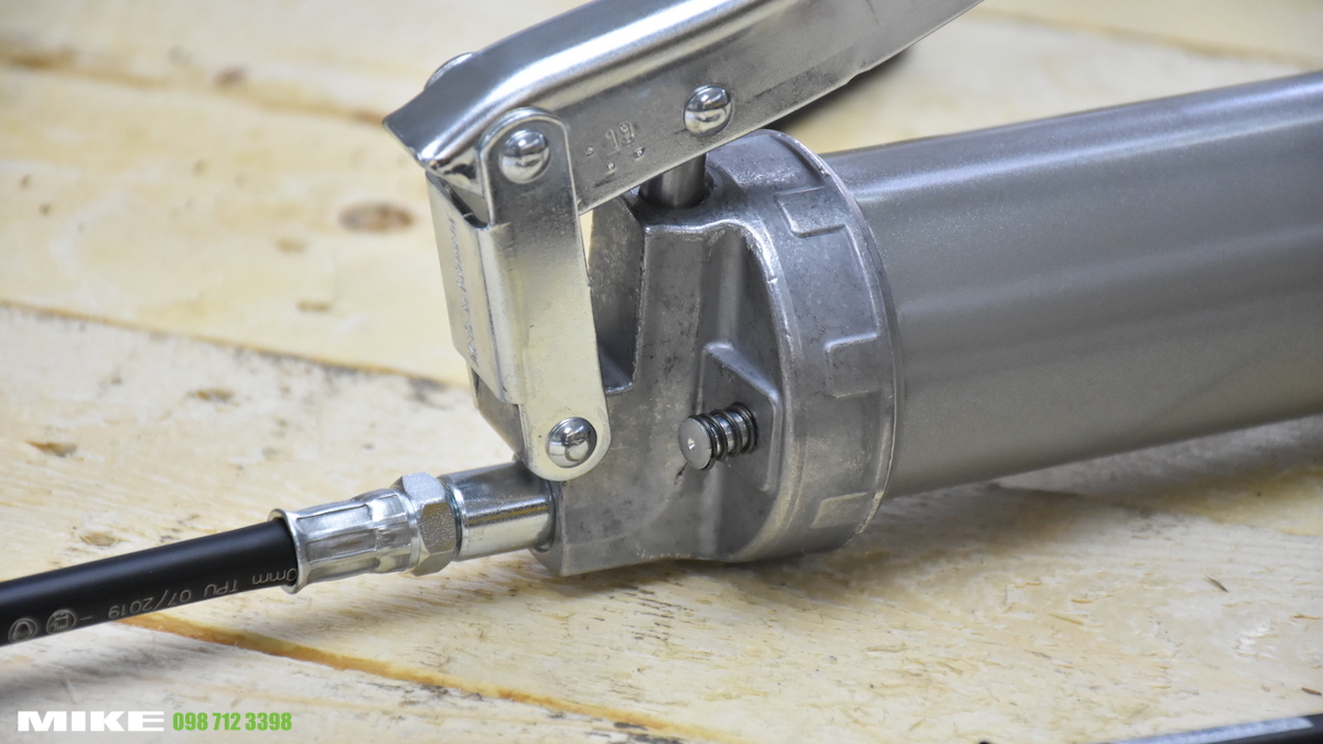 Bơm mỡ bằng tay 500ml