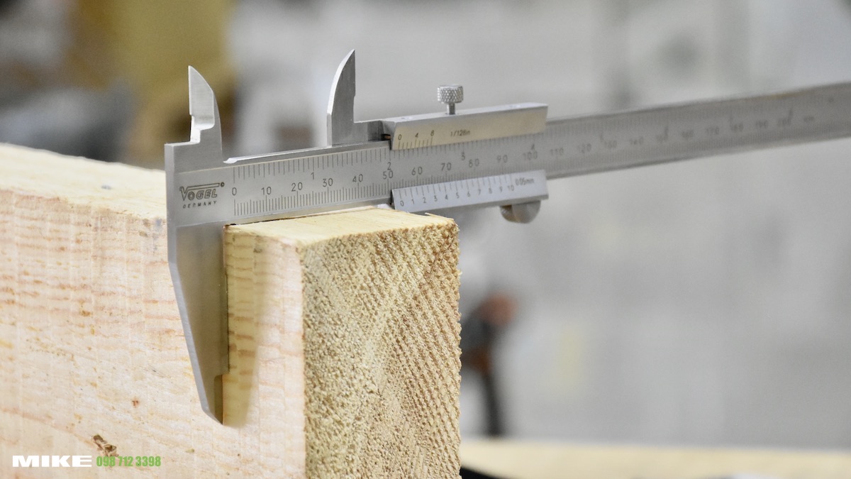 Thước cặp cơ khí có thang đo 200mm