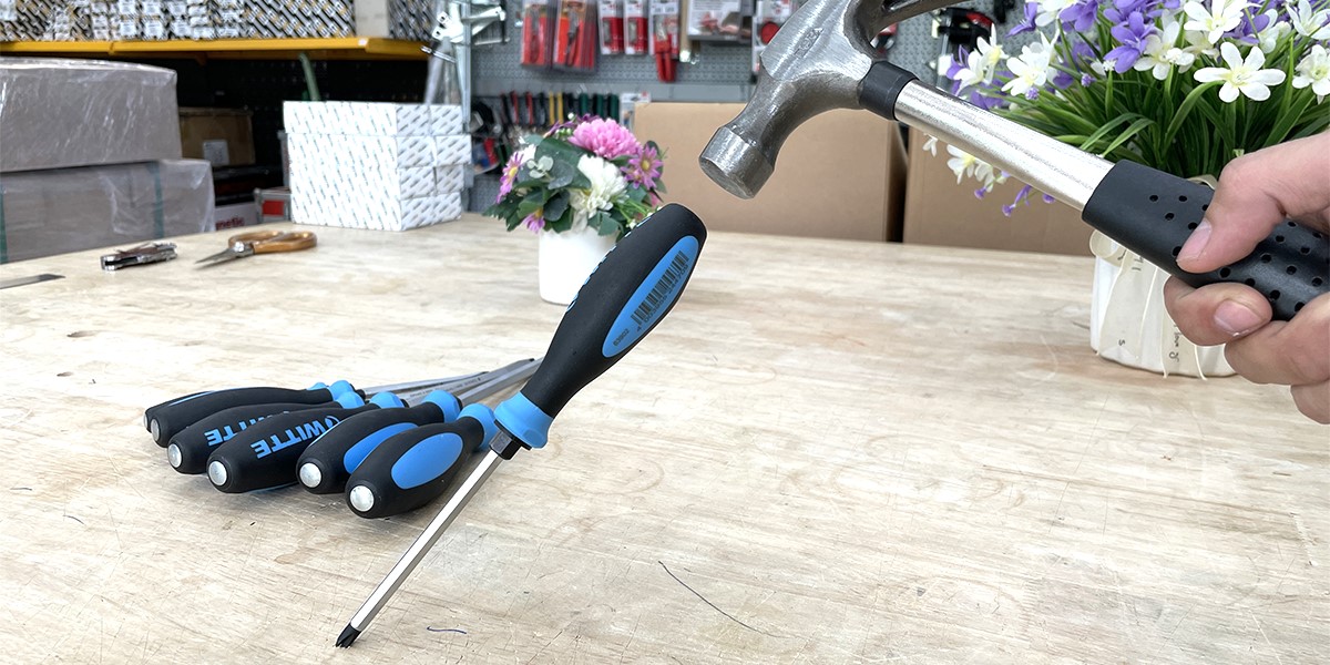 Tua vít đóng mũi bake thân gốc lục giác WITTE 83900 Pro Impact