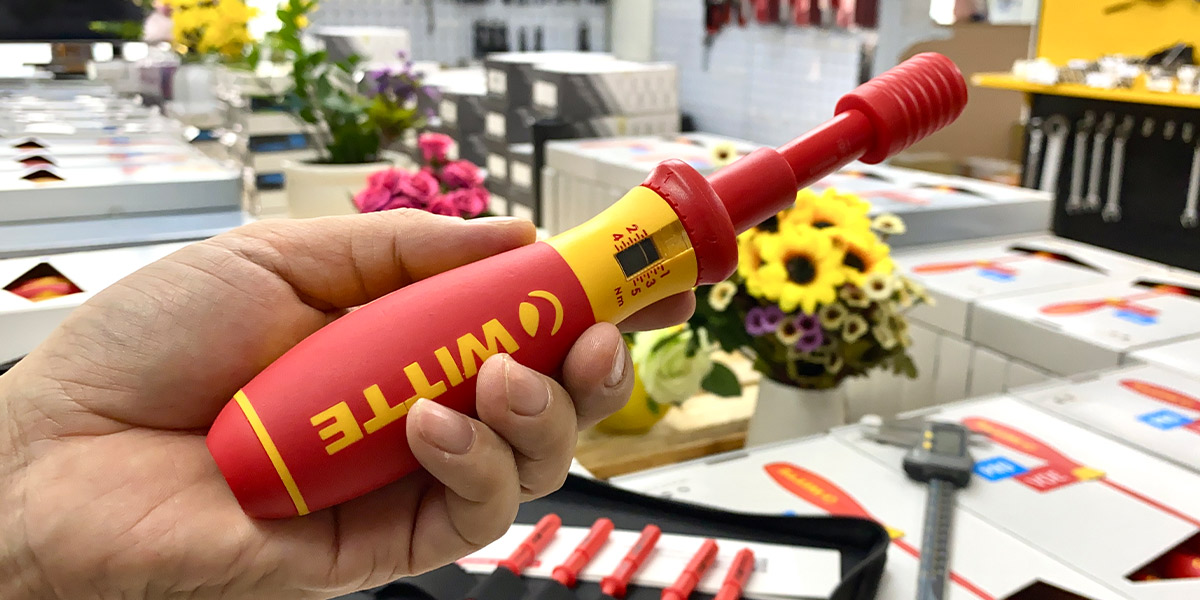 468015 Tua vít lực 1-5Nm cách điện 1000V, kèm mũi PH2 WITTE