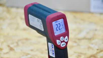 Máy đo nhiệt độ từ xa 550 độ C. Laser định điểm 640315 - 1