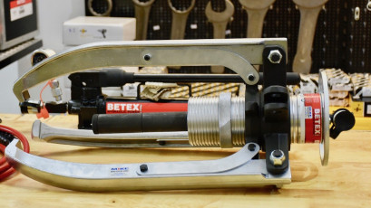 Hydraulic Self-Centering-Pullers-BETEX-HXP303-cảo thủy lực 30 tấn (-30
